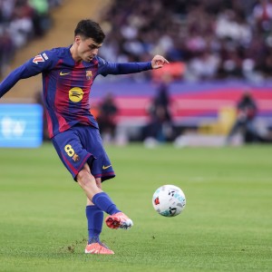 塞尔电台：佩德里在比赛中感到腿筋撕裂，明天他将接受检查